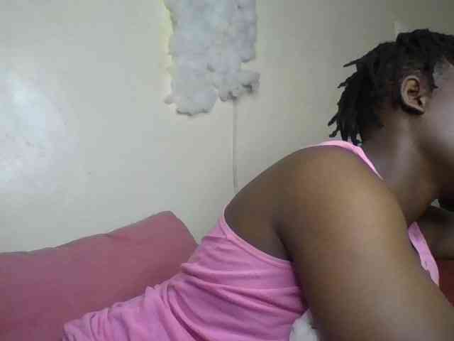 Yourdreamgirl webcam