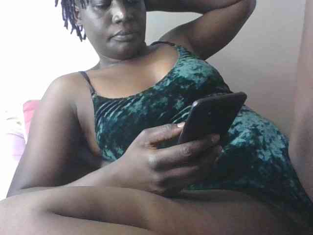 Yourdreamgirl webcam