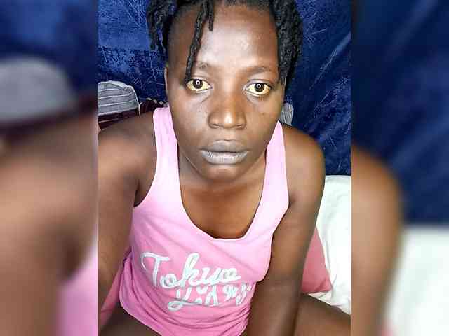 Yourdreamgirl webcam