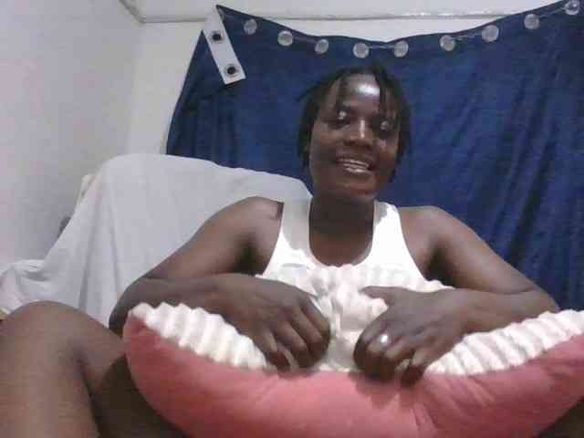 Yourdreamgirl webcam