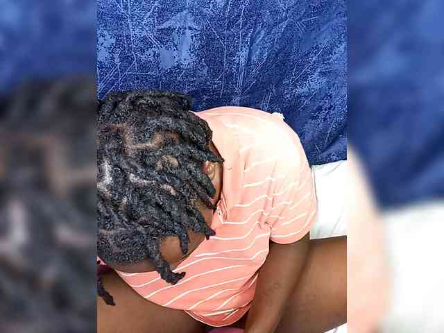 Yourdreamgirl webcam