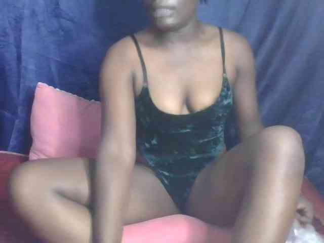 Yourdreamgirl webcam