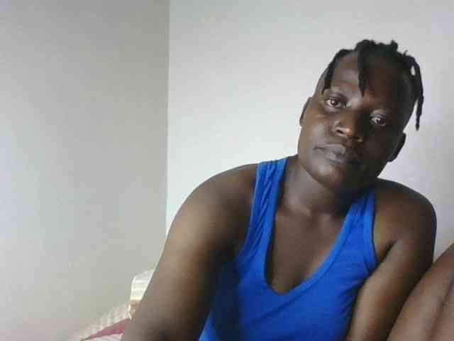 Yourdreamgirl webcam