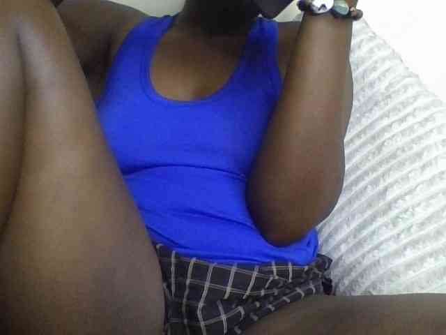 Yourdreamgirl webcam