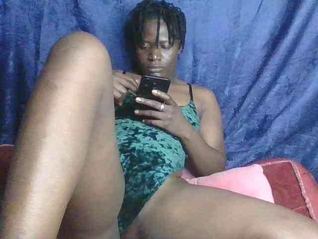 Yourdreamgirl webcam