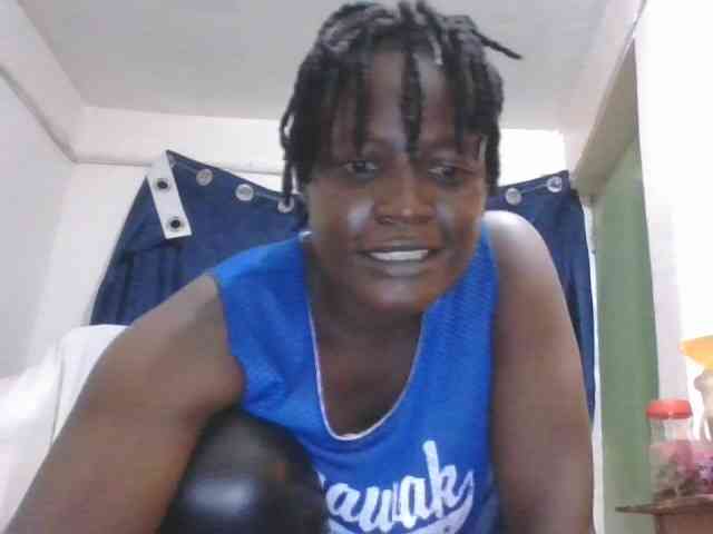 Yourdreamgirl webcam