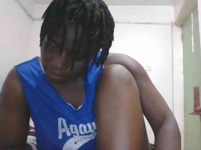 Yourdreamgirl Live Webcam on BongaCams