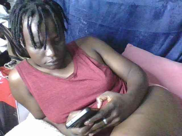 Yourdreamgirl Live Webcam on BongaCams