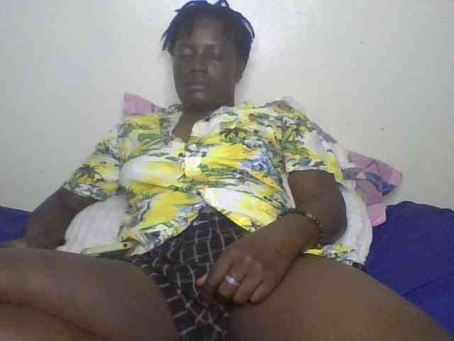 Yourdreamgirl webcam