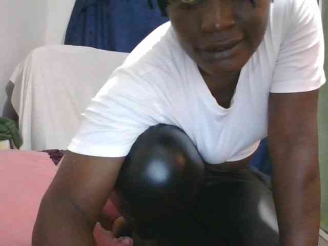 Yourdreamgirl webcam