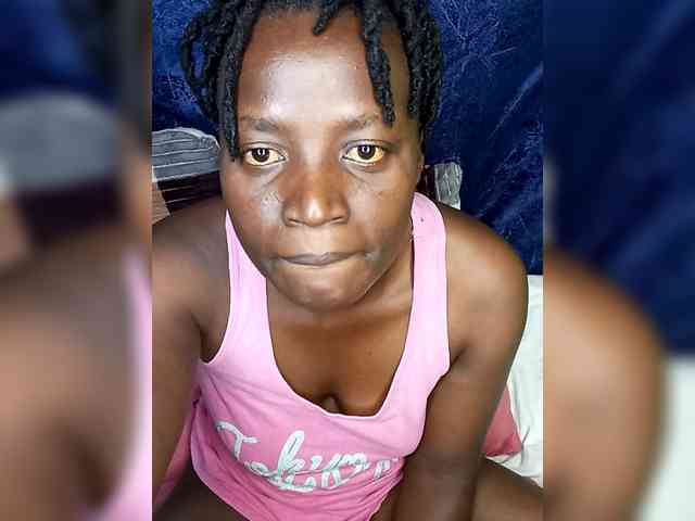 Yourdreamgirl webcam