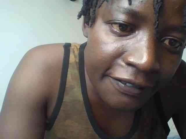 Yourdreamgirl webcam