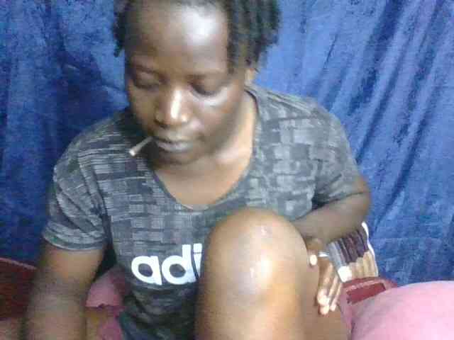 Yourdreamgirl webcam