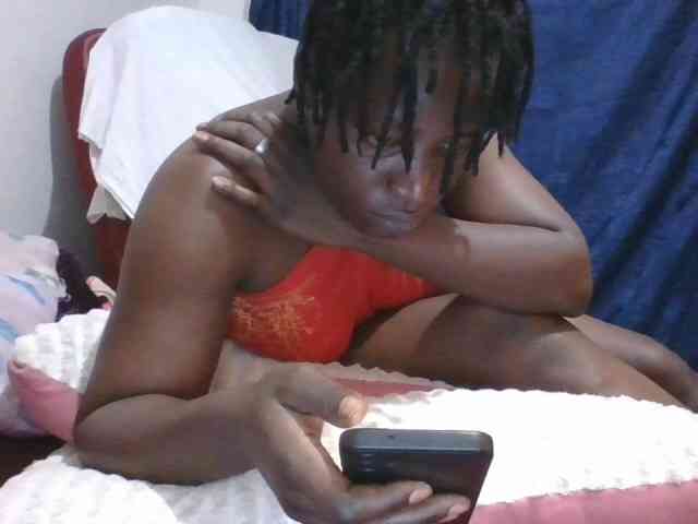 Yourdreamgirl webcam