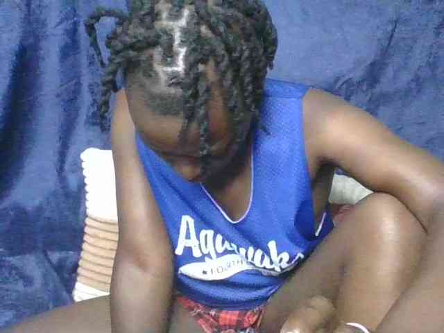 Yourdreamgirl webcam