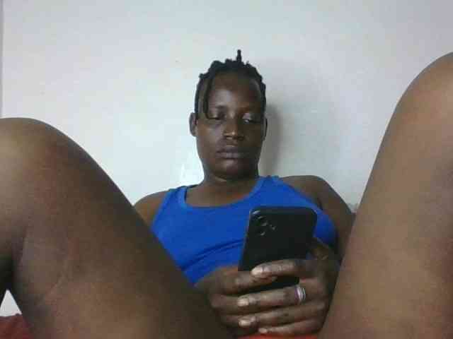 Yourdreamgirl webcam