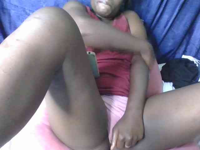 Yourdreamgirl webcam