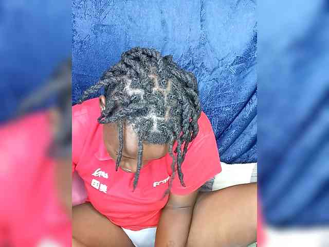 Yourdreamgirl webcam