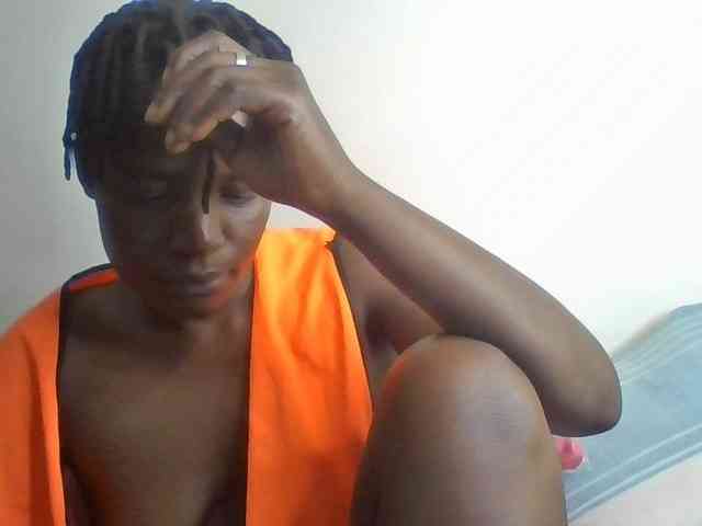 Yourdreamgirl webcam