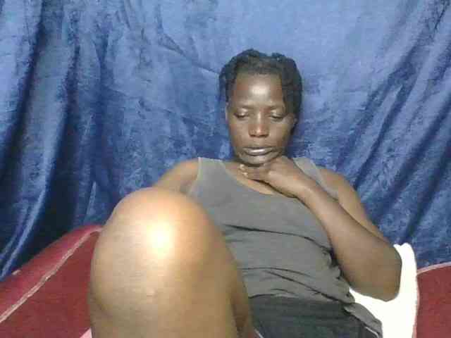 Yourdreamgirl webcam