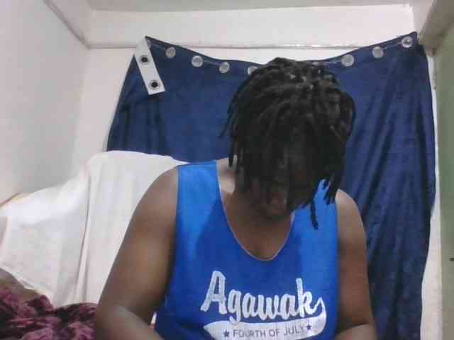 Yourdreamgirl webcam