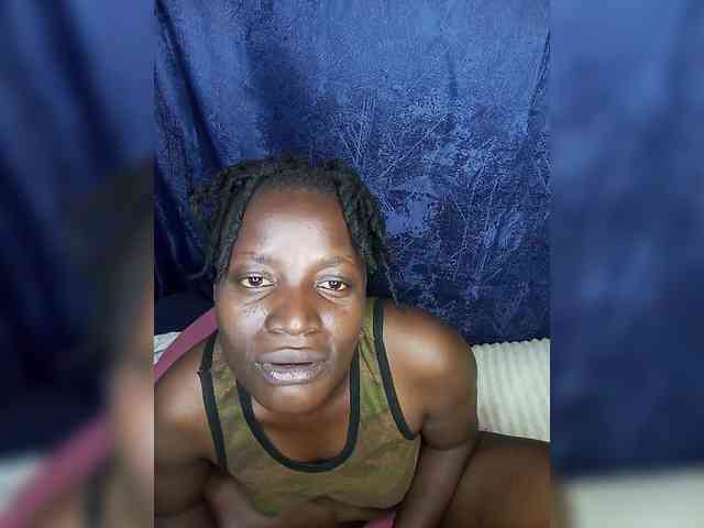 Yourdreamgirl webcam