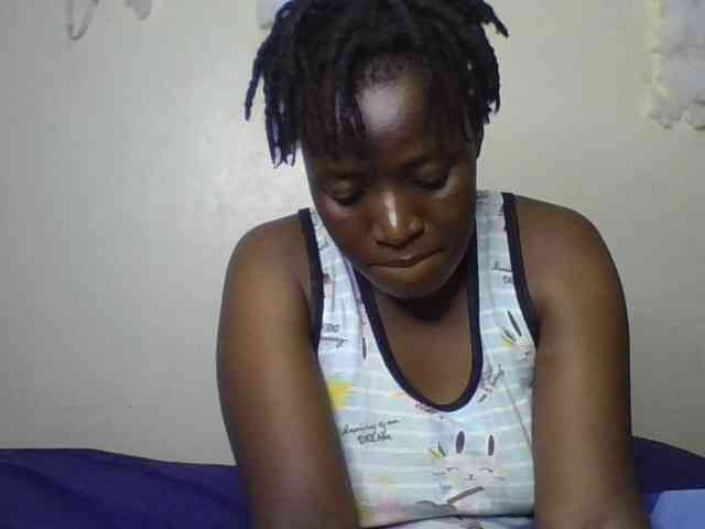Yourdreamgirl webcam