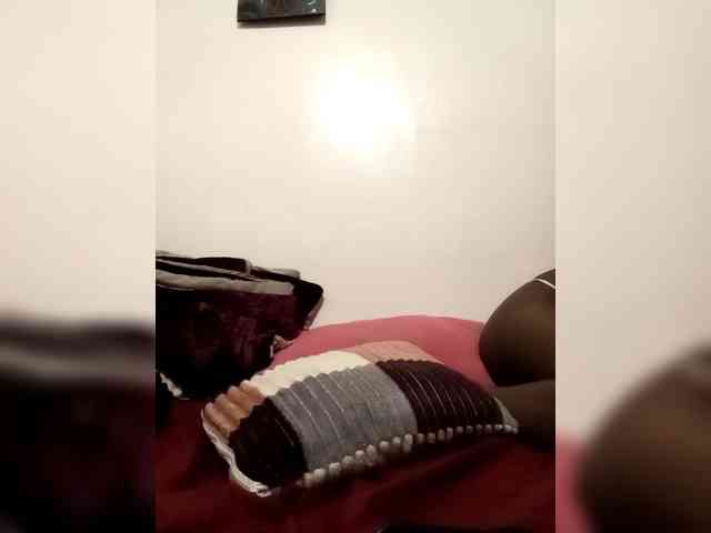 Yourdreamgirl webcam