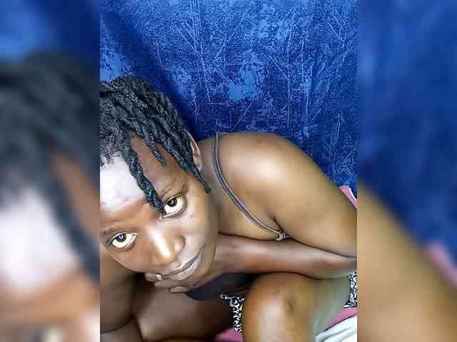 Yourdreamgirl webcam