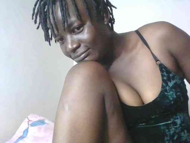 Yourdreamgirl webcam