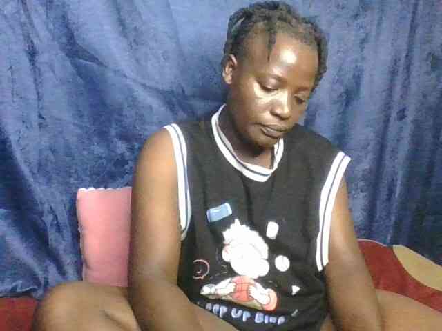 Yourdreamgirl webcam