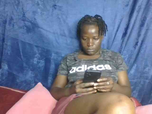 Yourdreamgirl webcam