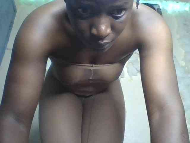 Yourdreamgirl webcam