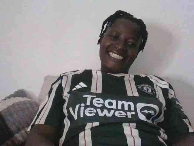 Yourdreamgirl webcam