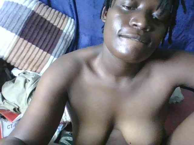 Yourdreamgirl webcam