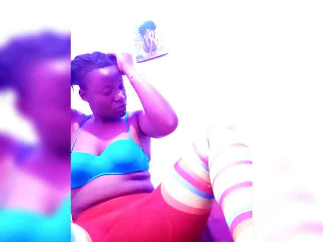 Yourdreamgirl webcam