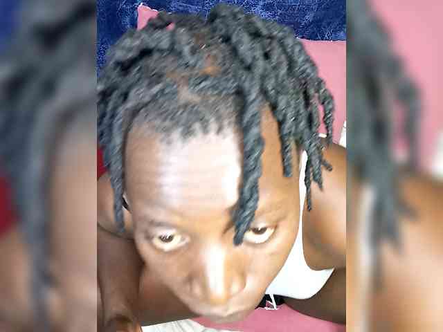 Yourdreamgirl webcam