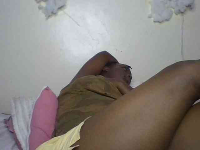 Yourdreamgirl webcam
