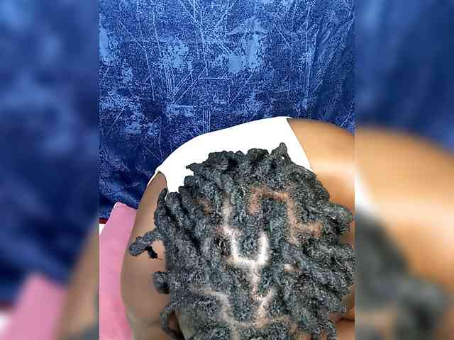 Yourdreamgirl webcam