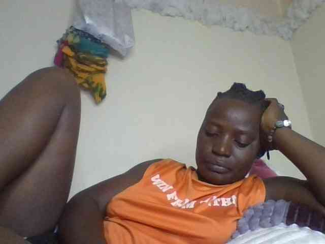 Yourdreamgirl webcam