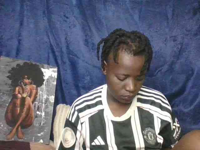 Yourdreamgirl webcam