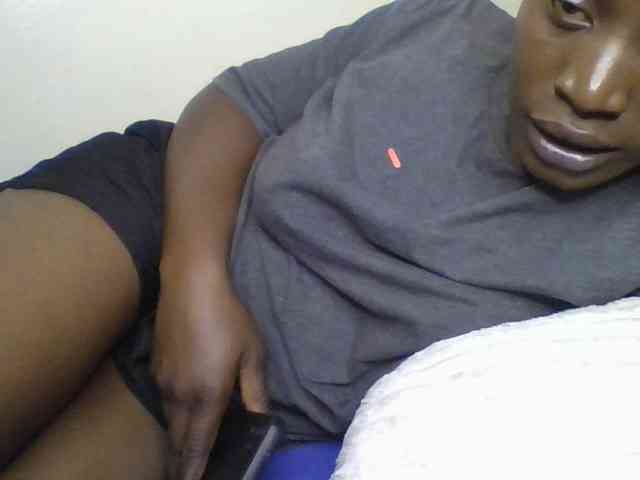 Yourdreamgirl webcam