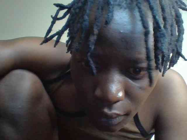 Yourdreamgirl webcam