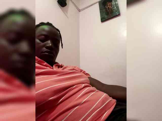 Yourdreamgirl webcam