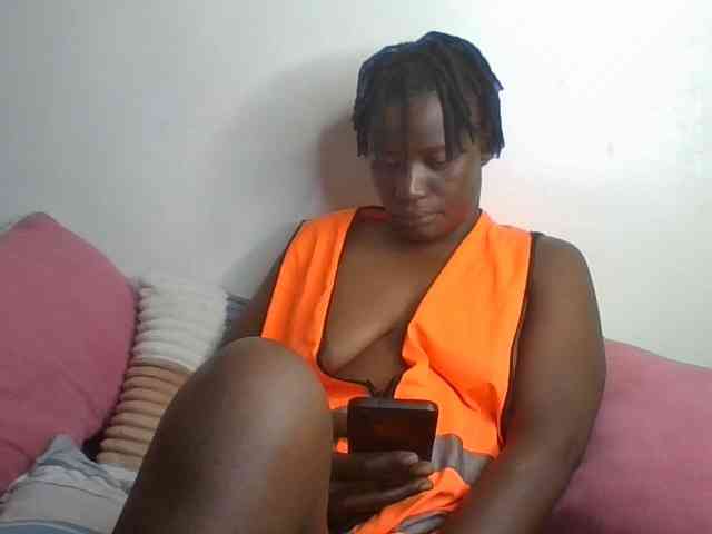 Yourdreamgirl webcam