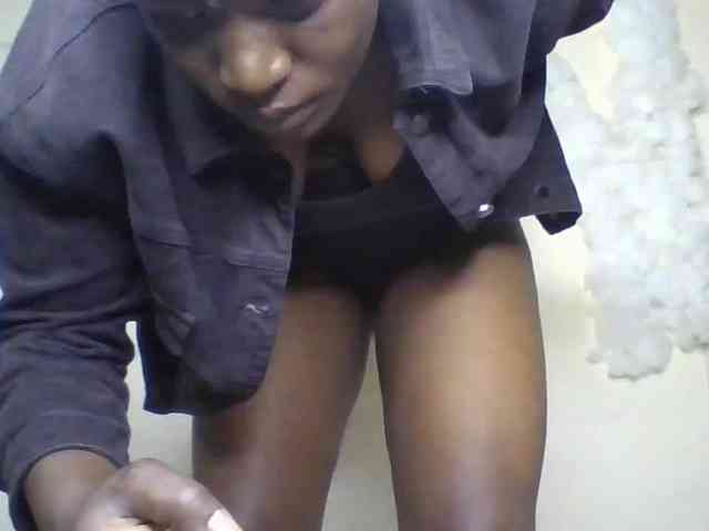 Yourdreamgirl webcam