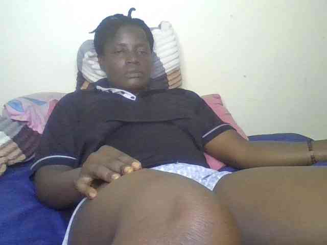 Yourdreamgirl webcam