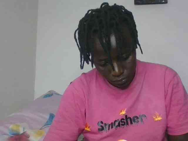 Yourdreamgirl Live Webcam on BongaCams