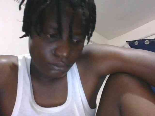 Yourdreamgirl webcam