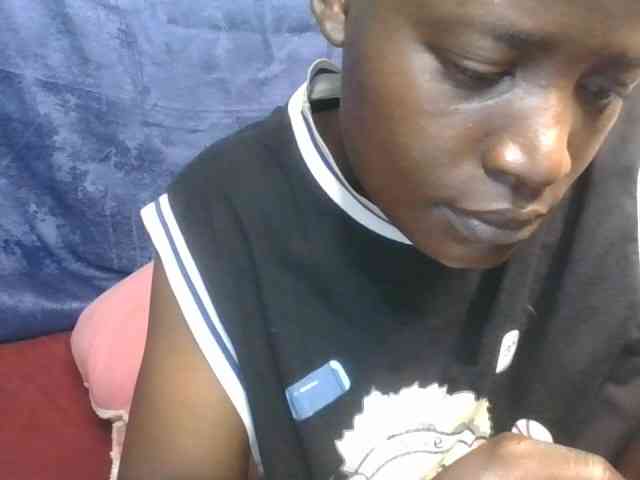 Yourdreamgirl webcam